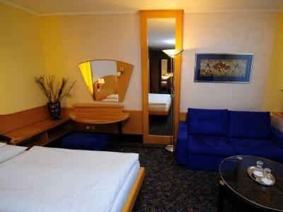 Hotel Eroplan Rožnov pod Radhoštěm エクステリア 写真